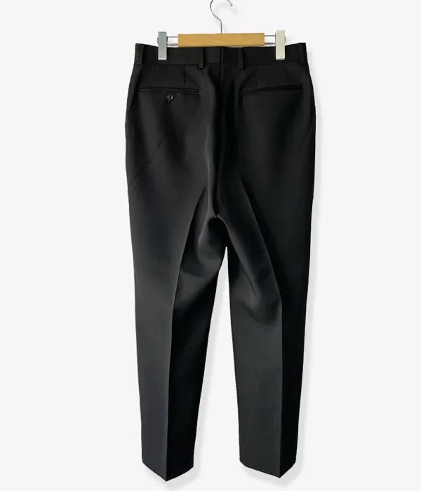 INTERIM/PURE BLACK WOOL GABERDINE 2-TUCK WIDE TAPERED SLACKS (BLACK)